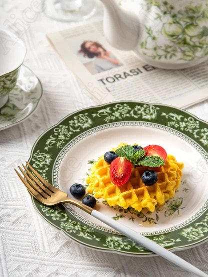 Round Vintage-style Dish Set - Image 6