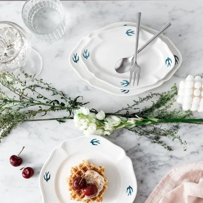 Embossed Minimalist Dish Set - Image 4