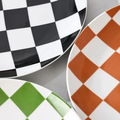 Checkered Print Round Dish Set - Image 4